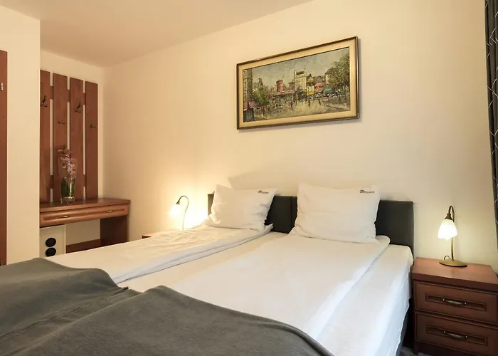 Hotel I Restauracja Brochów *