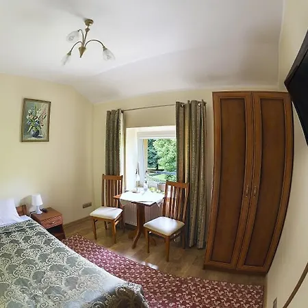 Hotel I Restauracja Brochow *