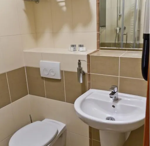 Hotel I Restauracja Brochow Wroclaw